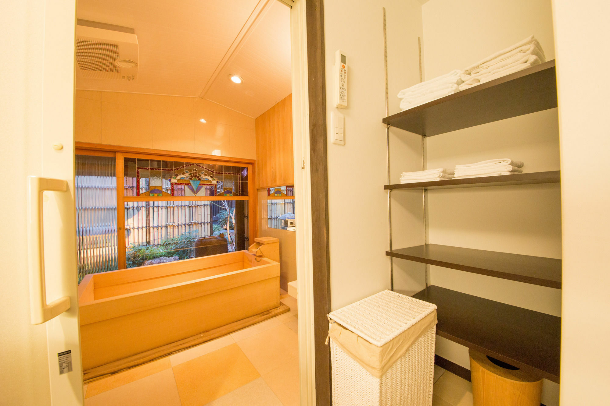 Le Machiya Rokkaku Suite Кіото Екстер'єр фото