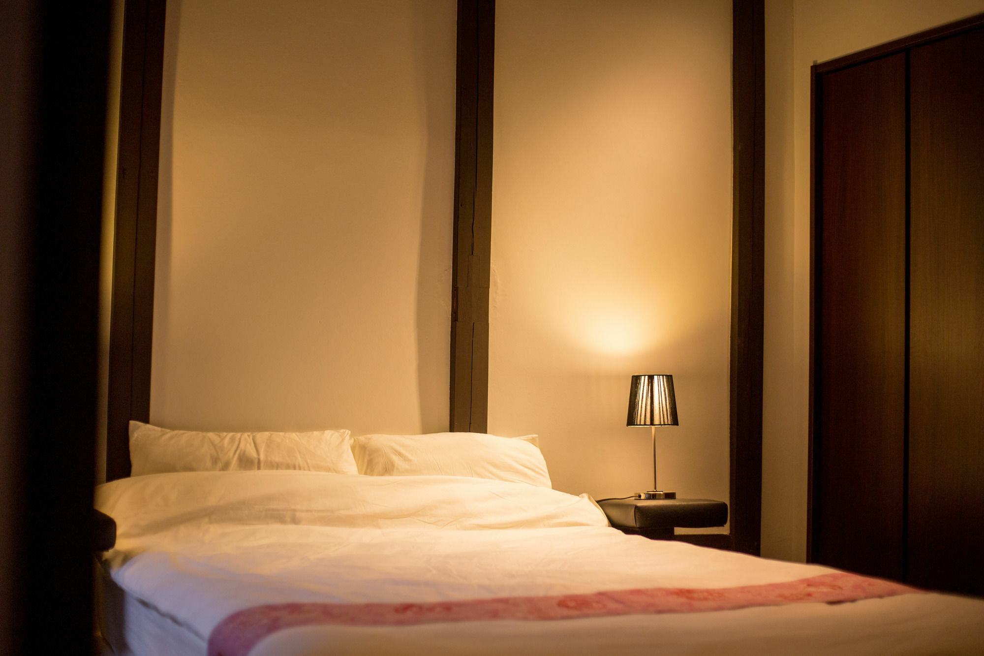 Le Machiya Rokkaku Suite Кіото Екстер'єр фото