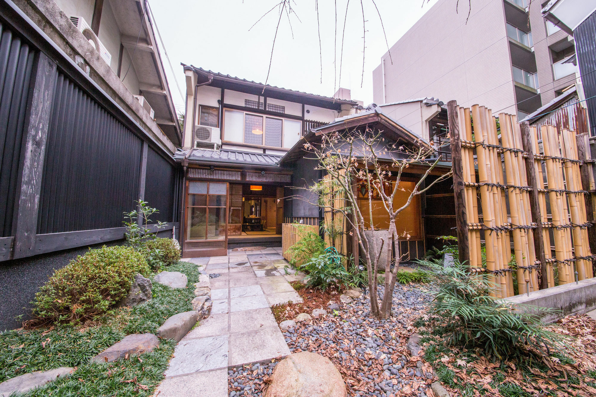 Le Machiya Rokkaku Suite Кіото Екстер'єр фото